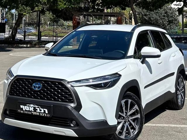 מודעת רכב טויוטה קורולה קרוס