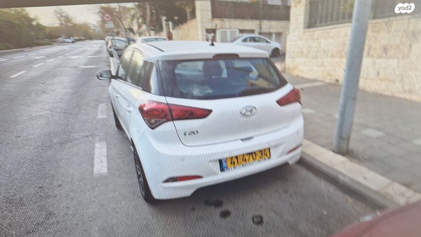 מודעת רכב יונדאי i20