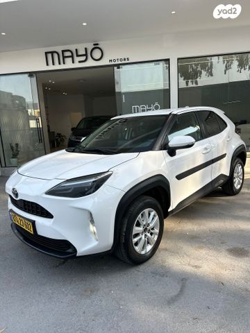 טויוטה יאריס קרוס