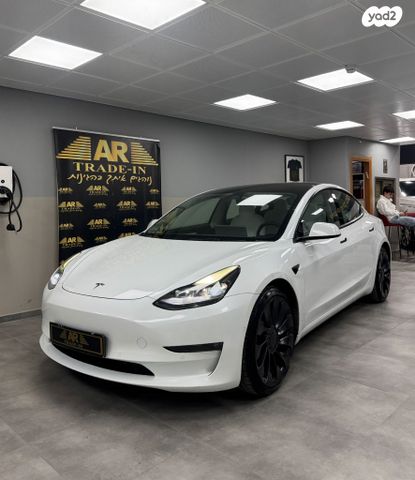 מודעת רכב טסלה מודל 3