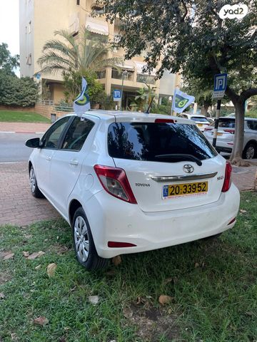 טויוטה יאריס