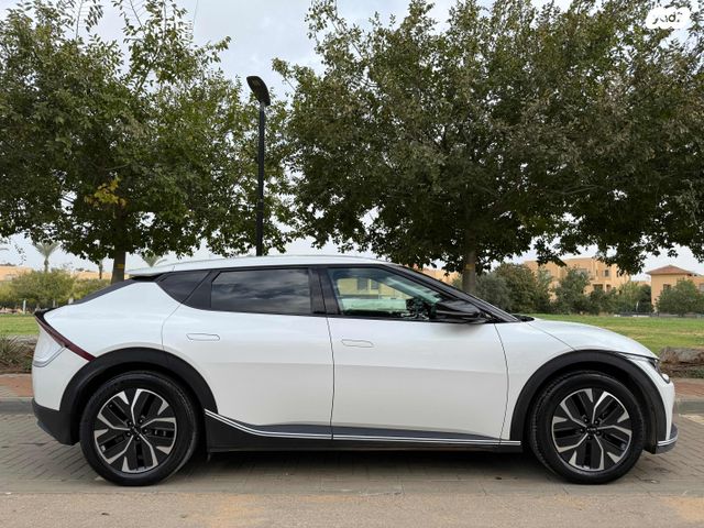 מודעת רכב קיה EV6