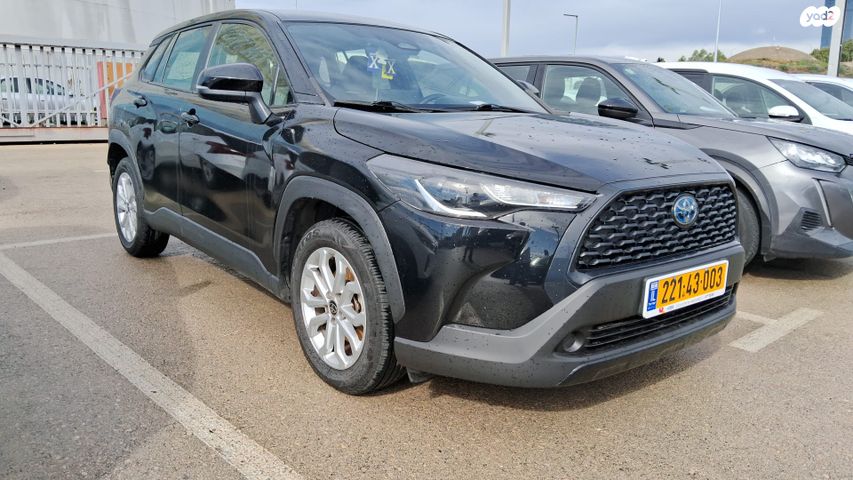 טויוטה קורולה קרוס