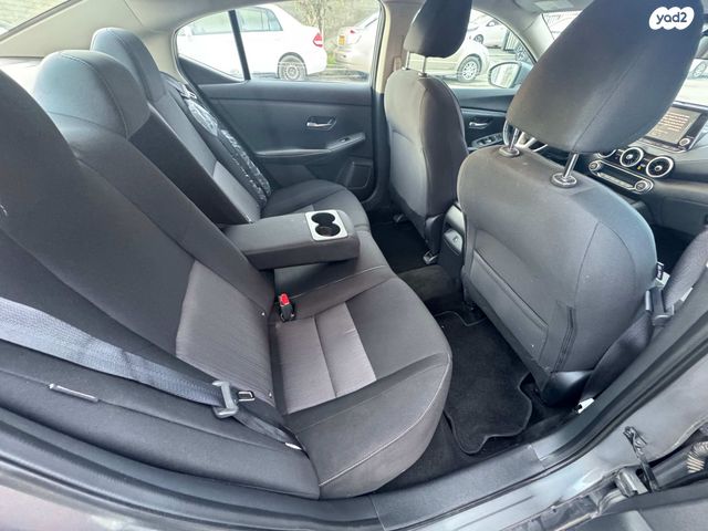 ניסאן סנטרה