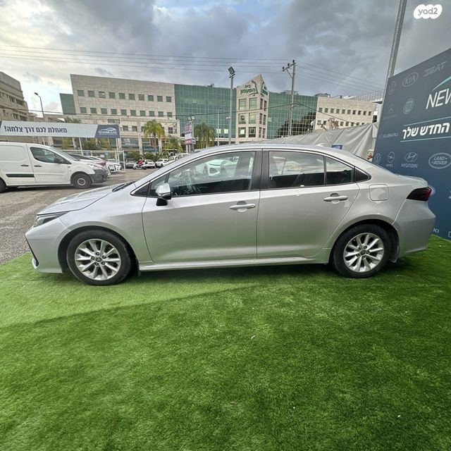 טויוטה קורולה