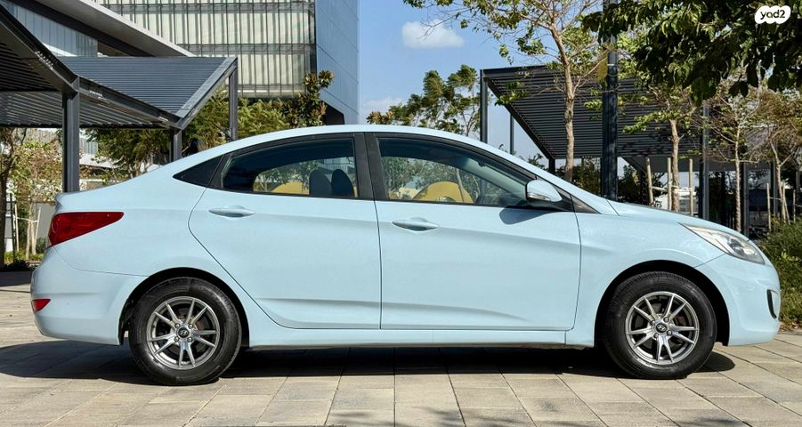 יונדאי אקסנט i25