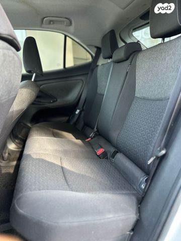 טויוטה יאריס קרוס