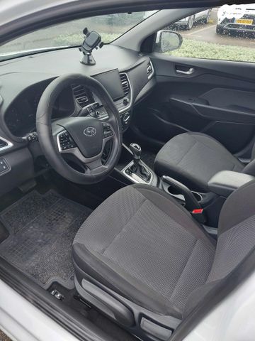 יונדאי אקסנט i25