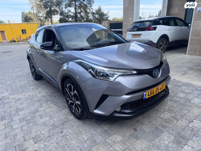 מודעת רכב טויוטה C-HR