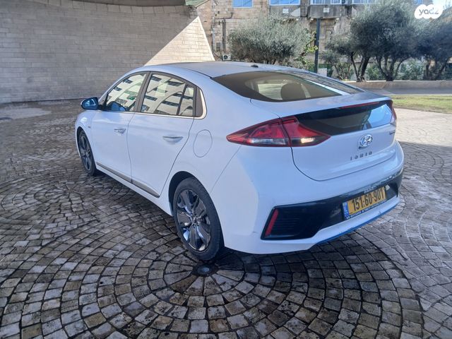 יונדאי איוניק