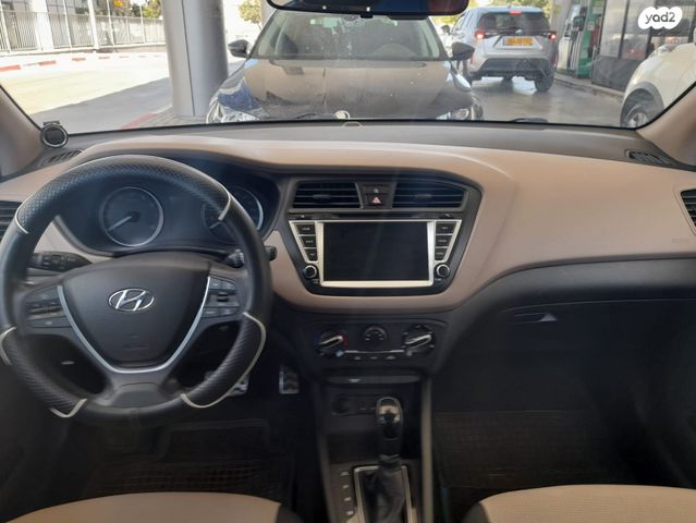 יונדאי I20 קרוס