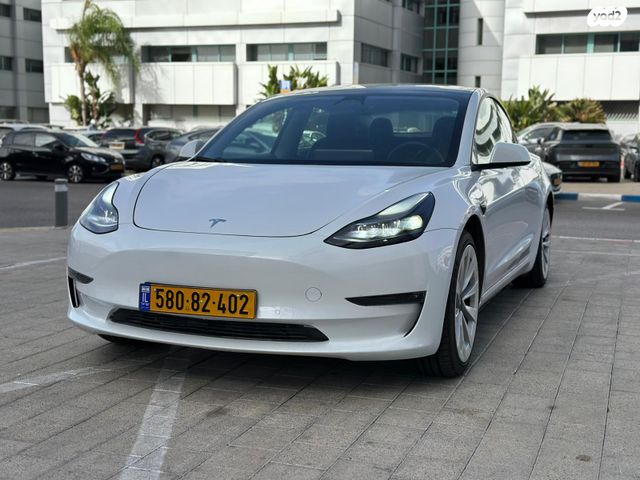 מודעת רכב טסלה מודל 3