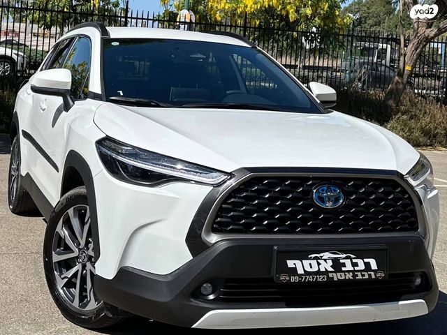 טויוטה קורולה קרוס