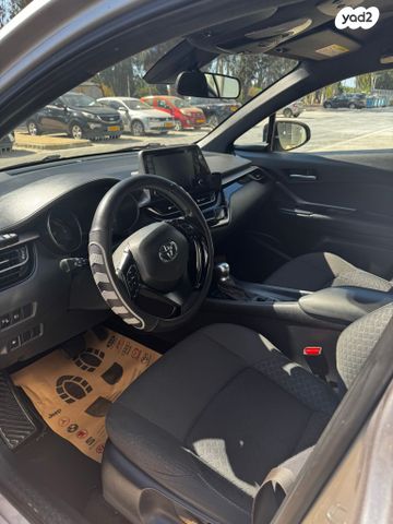 טויוטה C-HR
