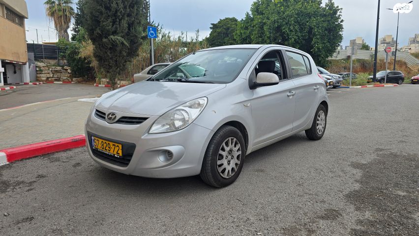 מודעת רכב יונדאי i20