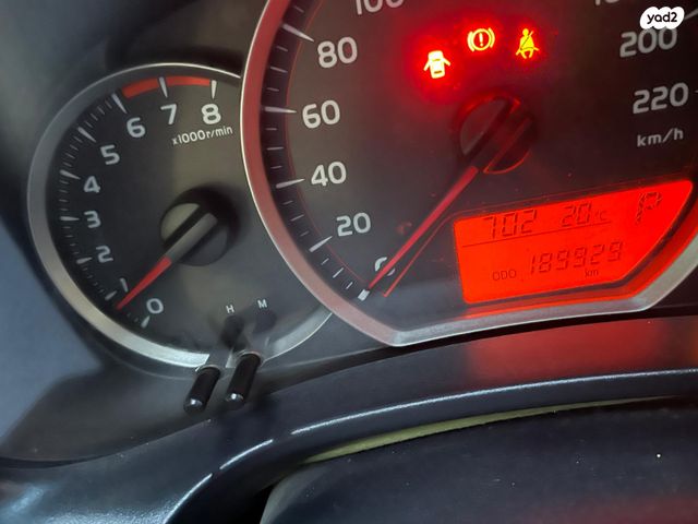 טויוטה יאריס