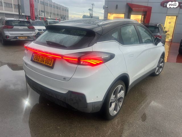 ג׳ילי Geometry C