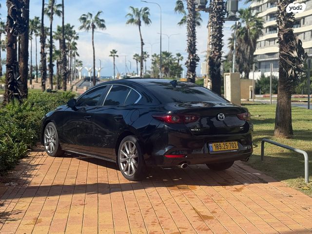 מאזדה 3
