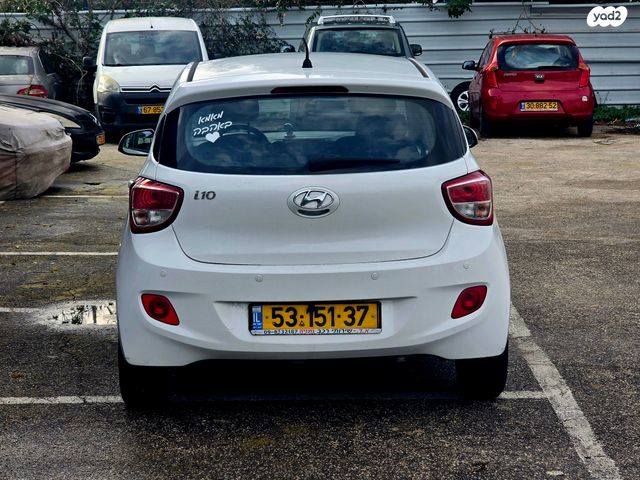 יונדאי i10