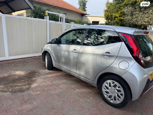 טויוטה אייגו