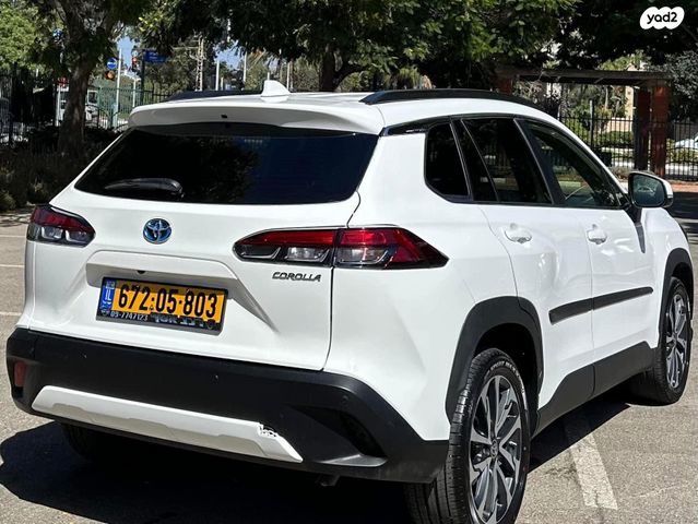 טויוטה קורולה קרוס