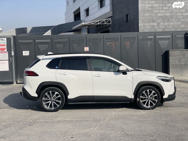 טויוטה קורולה קרוס