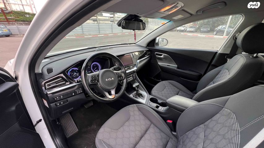 קיה נירו פלוס