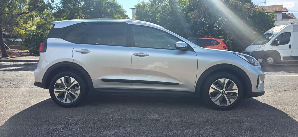 קיה נירו פלוס