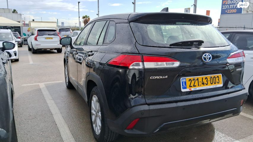 טויוטה קורולה קרוס