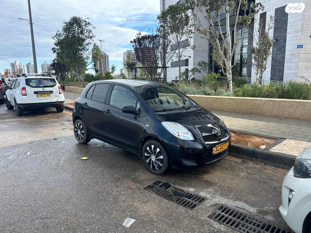 טויוטה יאריס