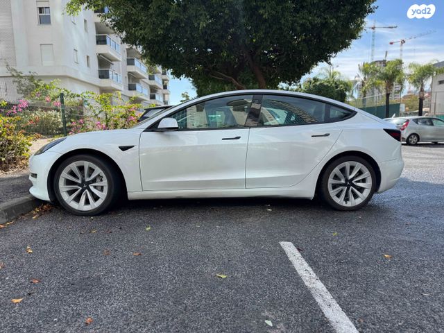 טסלה מודל 3