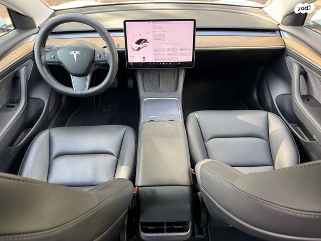 טסלה מודל 3