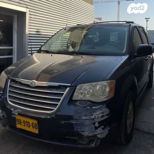 מודעת רכב קרייזלר טאון אנד קאנטרי