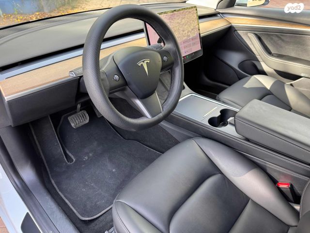 טסלה מודל 3