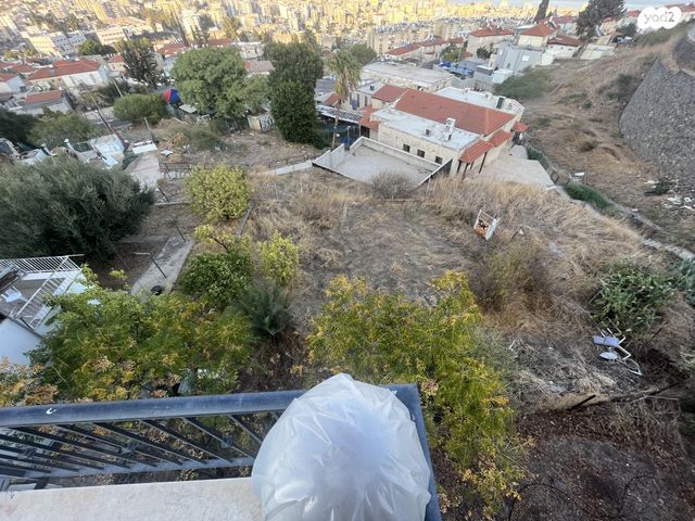 דירת גן, השעורה 18, שיכון ב, טבריה