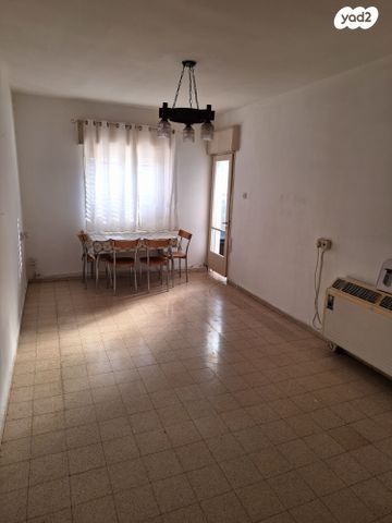 דירה, אורלנסקי 11, מחנה יהודה, פתח תקווה