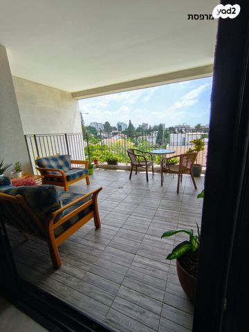 מונטיפיורי 5