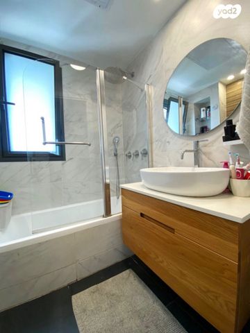 דירה, ד"ר משה סנה 9, שאר העיר, מודיעין מכבים רעות