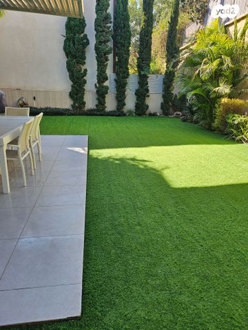 בית פרטי/ קוטג', נחל שניר 6, אמירי גן, גדרה