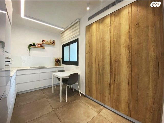 דירה, ד"ר משה סנה 9, שאר העיר, מודיעין מכבים רעות