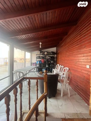 דירת גן, השעורה 18, שיכון ב, טבריה