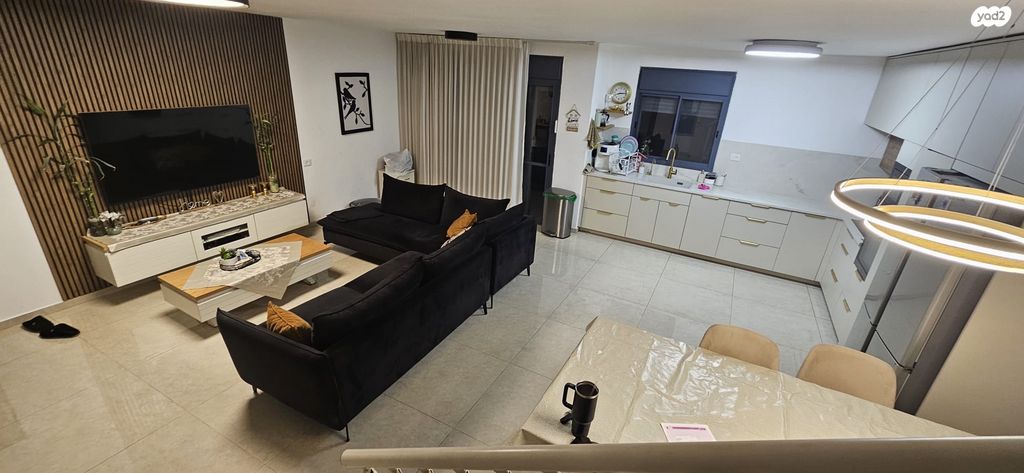 משעול אלונים 18