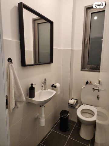 דירה, שיר השירים 29, גן יבנה מערב, גן יבנה