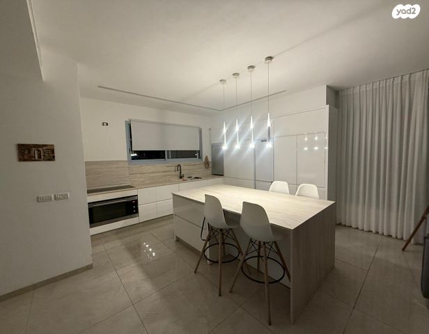 בית פרטי/ קוטג', ארזים 1, יתד, יתד