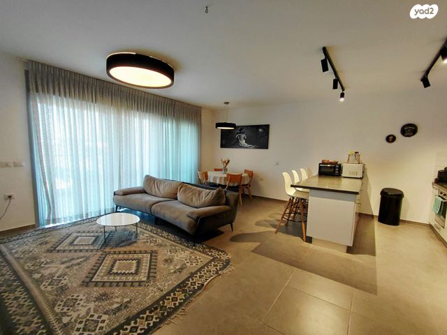 דירה, נחשול 12, נופרים, ראש העין