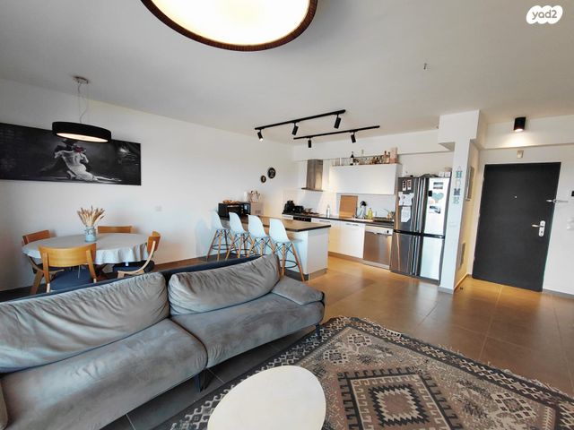 דירה, נחשול 12, נופרים, ראש העין