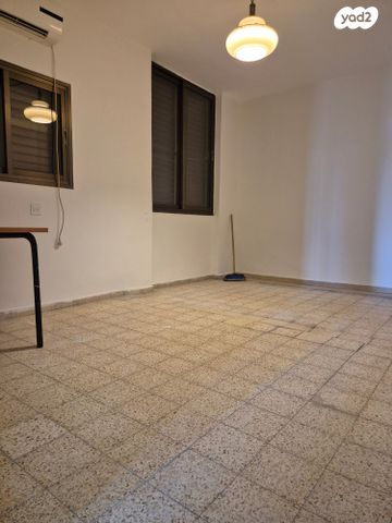 דירה, הירדן 60, נגבה, רמת גן