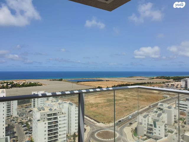 גג/ פנטהאוז, השחף 15, החותרים, טירת כרמל