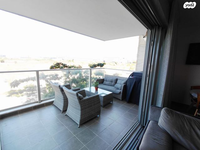 דירה, נחשול 12, נופרים, ראש העין