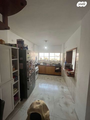 דירת גן, השעורה 18, שיכון ב, טבריה